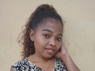cam girl playing with sextoy EdwigeBrown