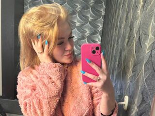 chat with cam ElizabethCamaro