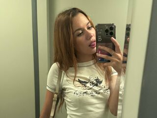 topless camgirl ElnaMana