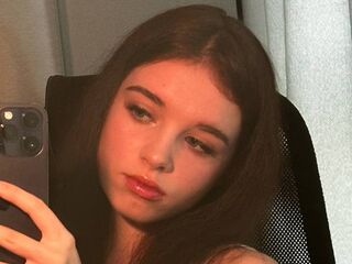 nude webcamgirl pic ElzaStern