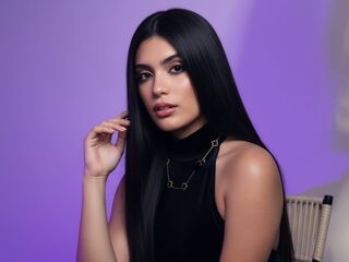 hot cam girl fingering shaved pussy EvaRosier