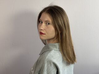 cam girl playing with vibrator FaithOsmundson