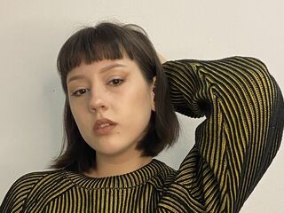 naked girl with live cam FannieRasberry