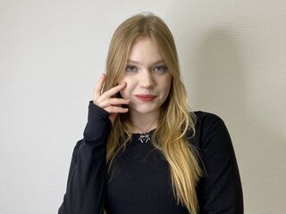adult webcam chatroom FrancieMcrenolds