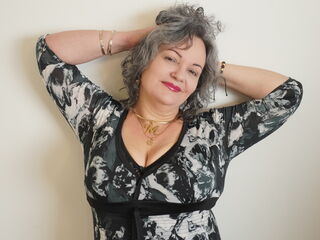 camgirl playing with sextoy GeminisBlue