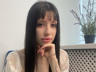 topless webcam girl GigiEckenrode