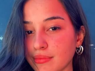 hot camslut HannyMia