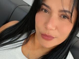 naked webcamgirl video HillaryRouss