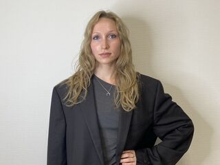 girl chat room IrinaVelzeboer