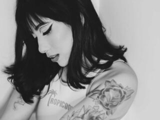 naked webcam girl photo IvoryFlame