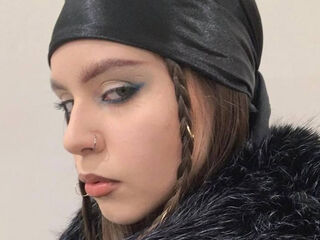 camgirl fingering bald pussy JeanetteSpindler