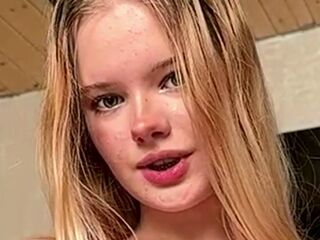 jasmin JeannettaCeraos