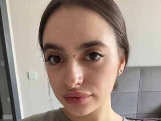 camgirl showing tits JellyManrea