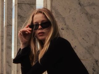 cam slut photo JenaeWaneka