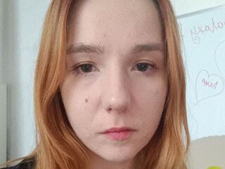 girl showing pussy KarenWillsons