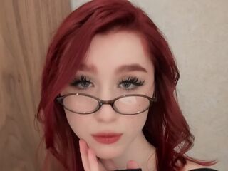 beautiful webcamgirl KatieCornelio