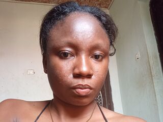 live webcam performer KaylaGlow