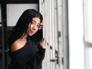 cam girl masturbating with vibrator KendalDevinne