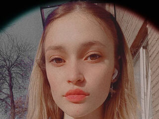 naked camgirl photo KendalSommella