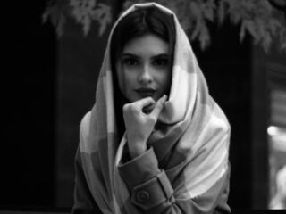 web cam chat KylaSieradski