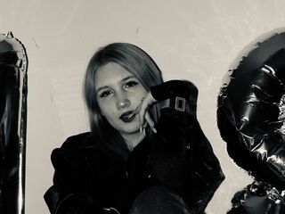 free live chat LatishaWolfenden