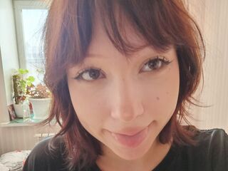 beautiful webcamgirl LeonaMuchow
