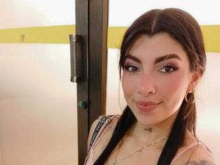 hot cam girl spreading pussy LesslyKity