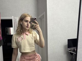 hot strip tease web cam LilaMik