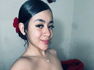 topless camgirl LiliCasther
