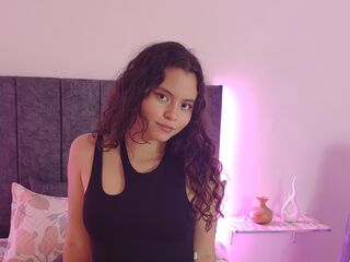 camslut masturbating LilithSterling