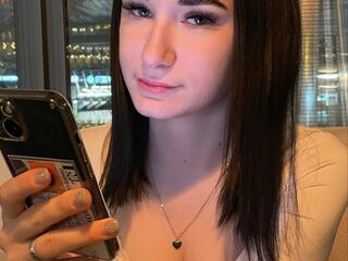 cam girl fingering pussy LilyGrows