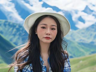 camgirl masturbating with dildo LinYiYi