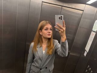 free livesex LizzieIacovino