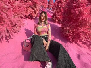 cam chatroom LouveniaPranger
