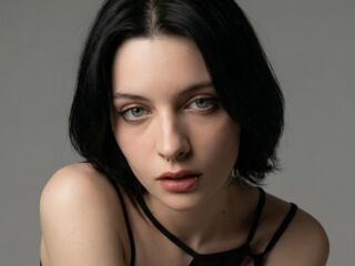 shaved pussy webcam LuisaFinell