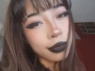 girl topless LunaDeker