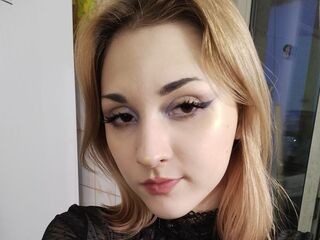 adult webcam MakkyPiercen