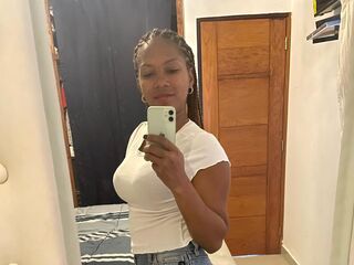 masturbating webcam girl MartinaLiberti