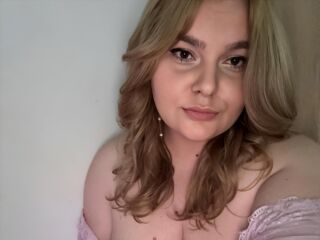 nude cam pic MeganDarcy