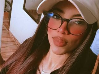 nude cam girl photo MeliRivers