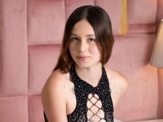 naked camgirl masturbating with vibrator MellanieCollins