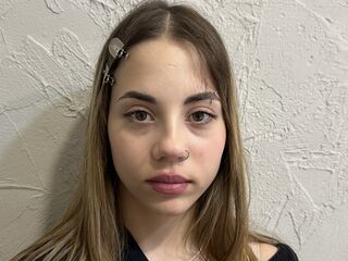 live webcam performer MiaChoo