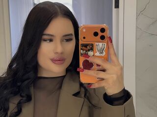 shaved pussy webcam MilaCrew