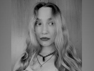 adult live webcam MonikaGreens