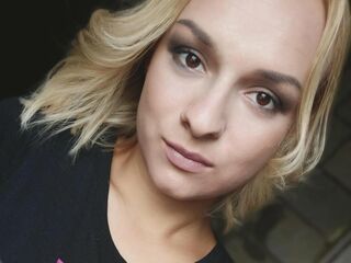 nude cam girl photo NellieLynn