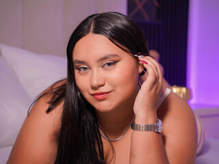 camgirl playing with dildo NikaLust