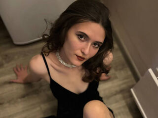 closeup webcam NikiMilton