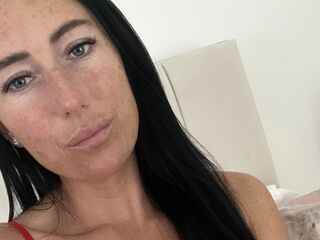 naughty camgirl fingering shaved pussy OliviaaRosee