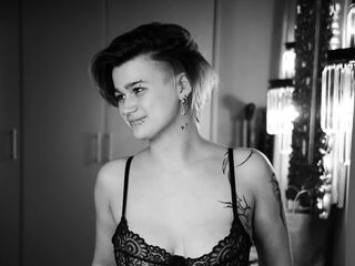 shaved pussy webcam PeachBev