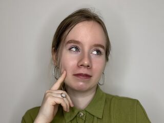 flirt chat room PiaBlumstein